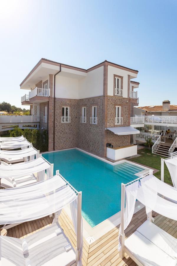 Cunda Pur Beyaz Hotel Bagian luar foto