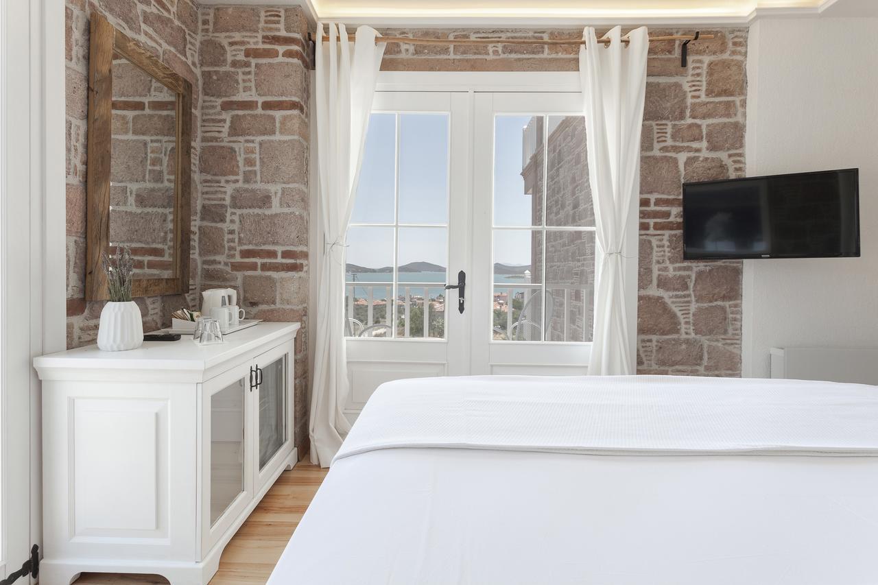 Cunda Pur Beyaz Hotel Bagian luar foto